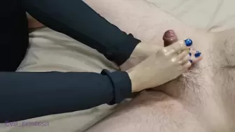 Footjob from Russian Chick, Cum-Shot on Legs