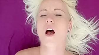 Blonde Plays With Her Cunt two