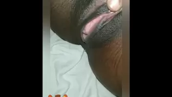 Horny Dark Goodie-Body-Gal masturbating
