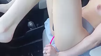 Sexy Youngster Orgasm Hard In Moving Car 6 Min