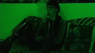 Beth Kinky - Sexy Goth Domina E-smoking in Green Light Pt2 HD