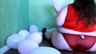 Popping Balloons with my wide Bum