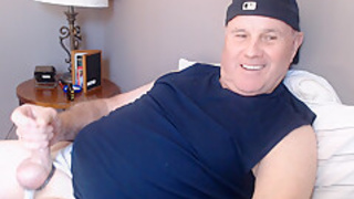 bikeman enjoys to popper bate