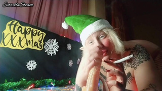 Elf jerk off while smoking