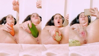 fruit salad in my destroyed vagina, three gigantic fruits!!! and a great cumming!!!