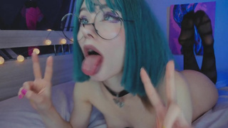 Alyssa Kasatka doing ahegao and asks to feed her sperm!