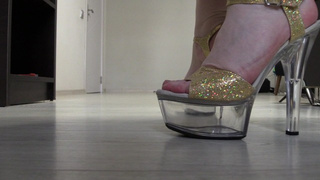 ASMR. The sound of heels. Milf in high heels.