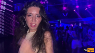 Horny lady agreed to sex in a nightclub in the toilet