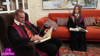 Hermione gave Harry Potter a oral sex between couples. Nicole Murkovski