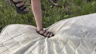 The whore in sharp high heels decided crushing someone's mattress