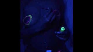PAINTING MY BODY WITH UV PAINT (WHOLESOME CONTENT)